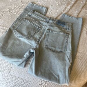 The Ankle Straight Ultra High Rise Jeans. Has some stretch to them.